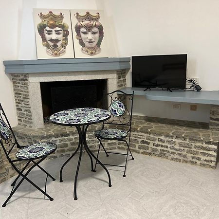 Villa Dolce Vita Rooms 카스텔루치오 외부 사진