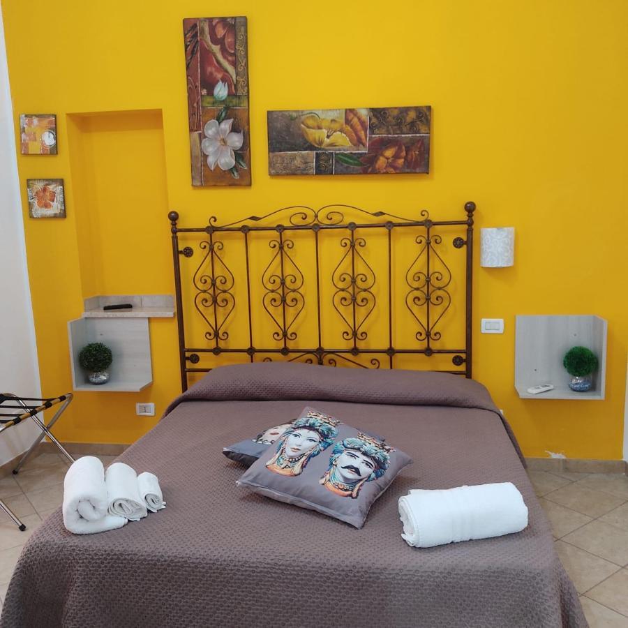 Villa Dolce Vita Rooms 카스텔루치오 외부 사진