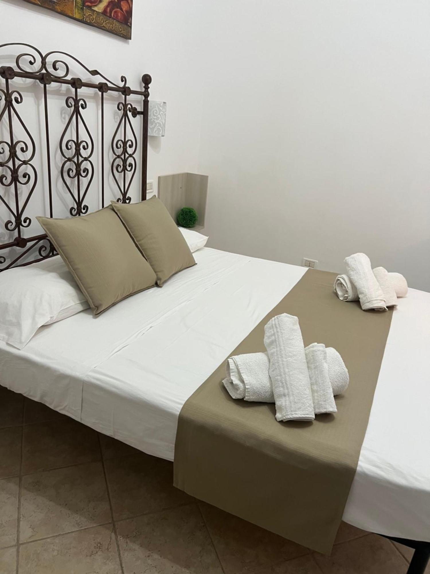 Villa Dolce Vita Rooms 카스텔루치오 외부 사진