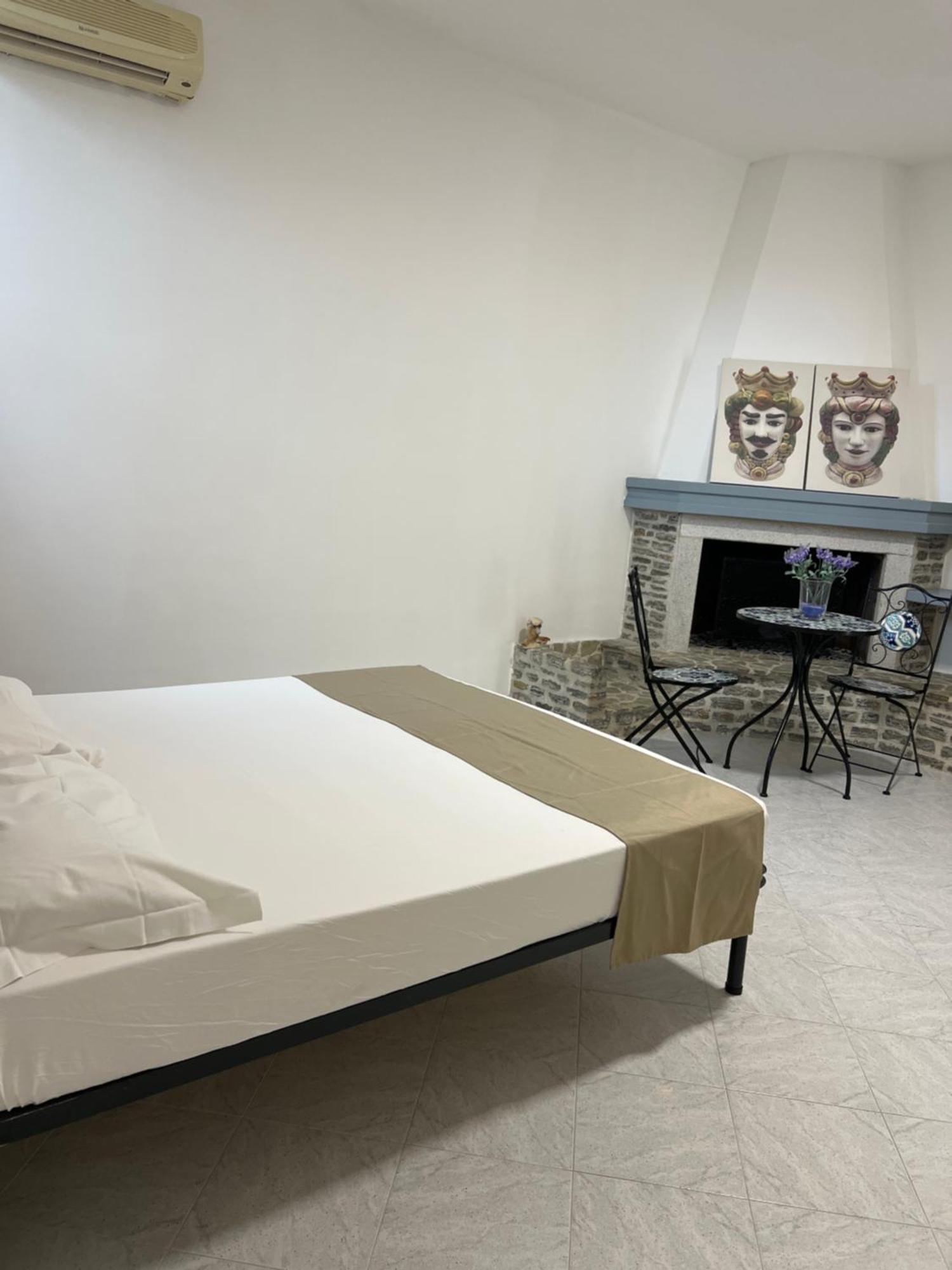 Villa Dolce Vita Rooms 카스텔루치오 외부 사진
